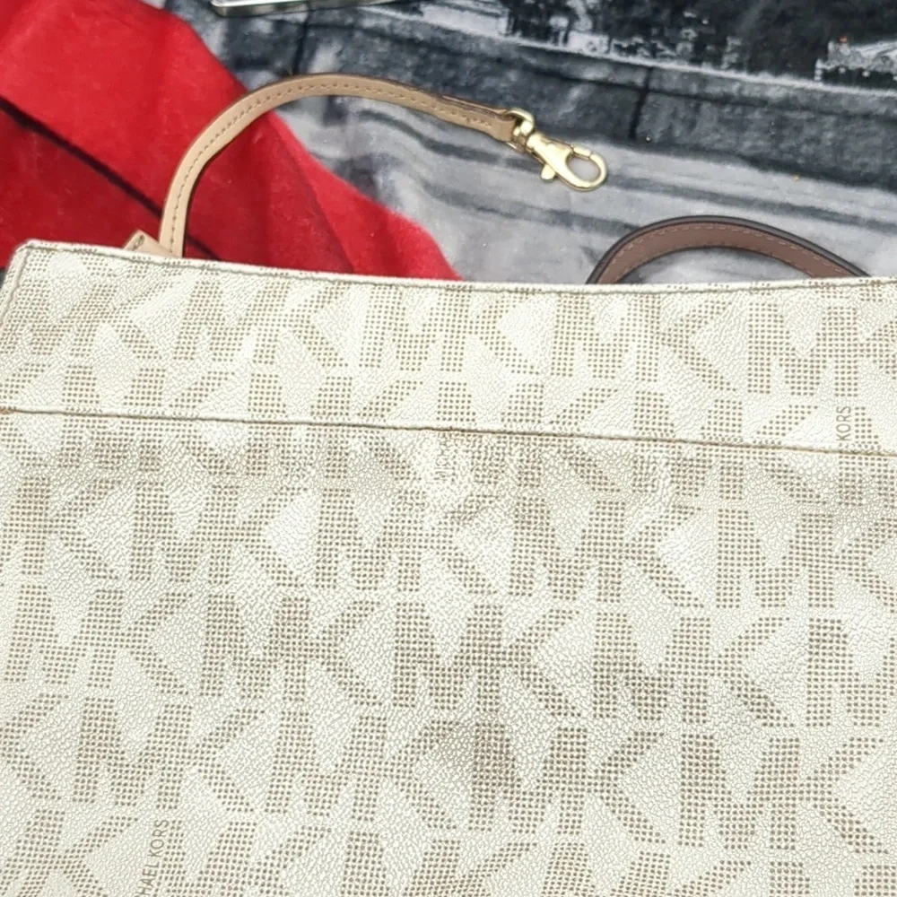 Michael Kors off white